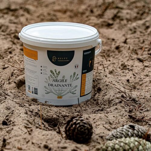 Argile drainante en poudre KELPY pour drainer les tissus de votre cheval