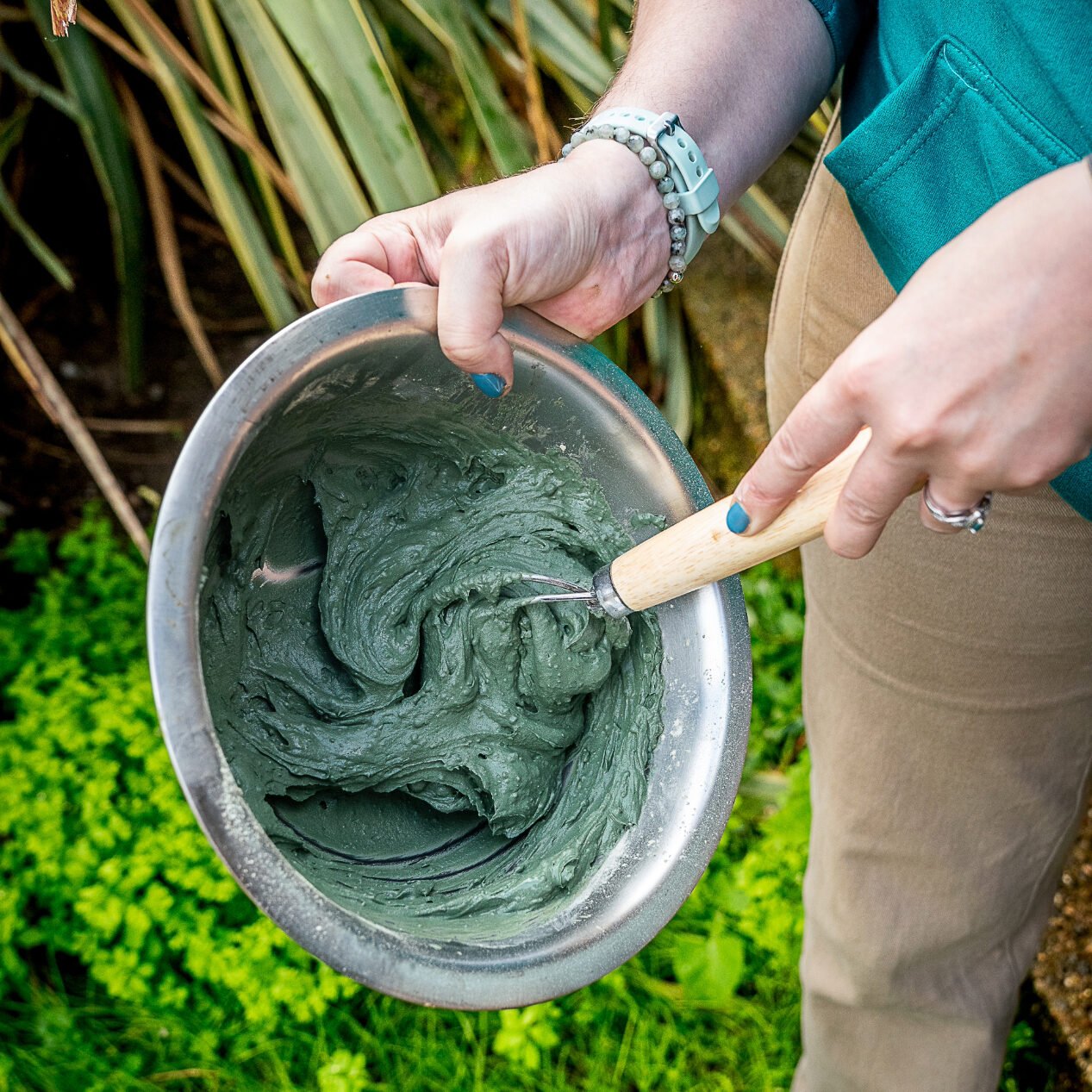 Préparation du soin Compétition KELPY sur cheval de sport avec film et peignoir